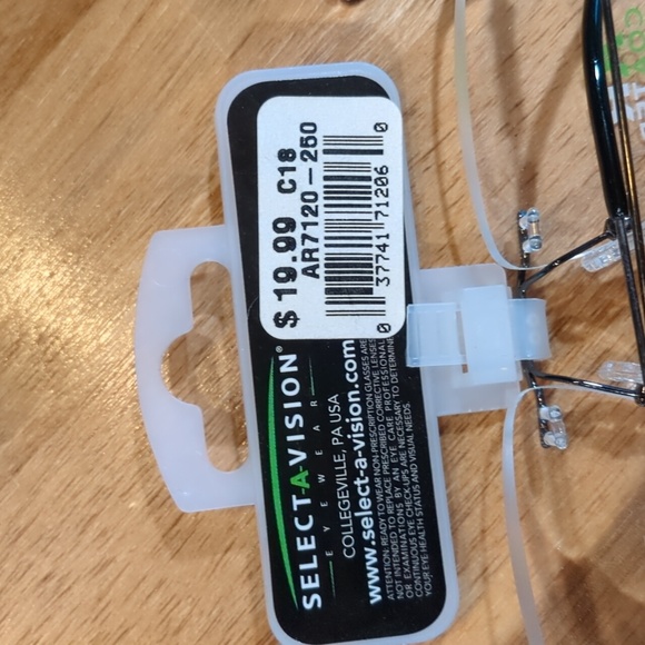 NWT Optitek Hi-Tech readers +2.50 - Picture 6 of 11